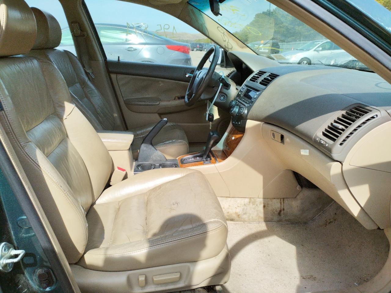 Photo 5 from auction – 2003 HONDA ACCORD EX with VIN 1HGCM665X3A072850