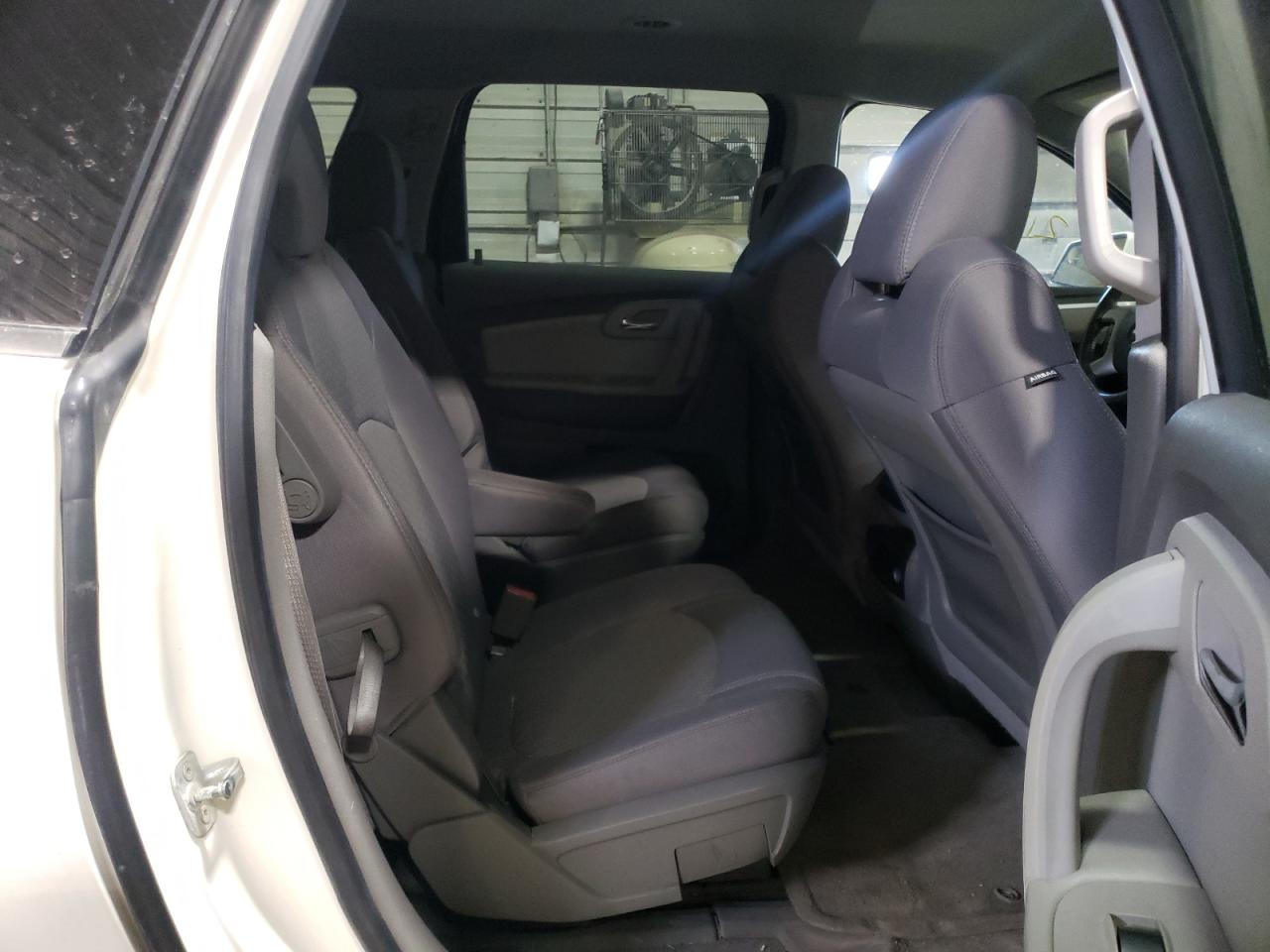 Photo 6 from auction – 2012 CHEVROLET TRAVERSE L with VIN 1GNKVJED5CJ136531