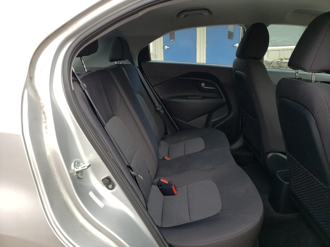 Photo 6 from auction – 2015 KIA RIO LX with VIN KNADM5A39F6518106