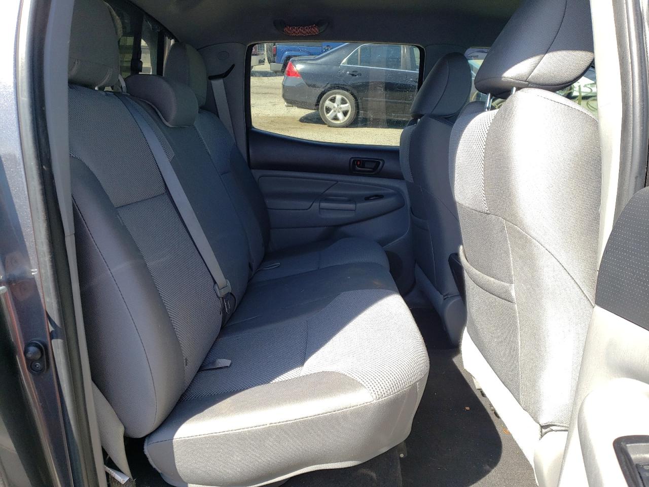 Photo 6 from auction – 2013 TOYOTA TACOMA DOU with VIN 5TFLU4EN9DX067027