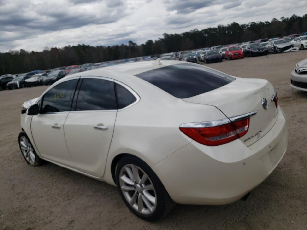 Photo 3 from auction – 2013 BUICK VERANO with VIN 1G4PS5SK8D4202700