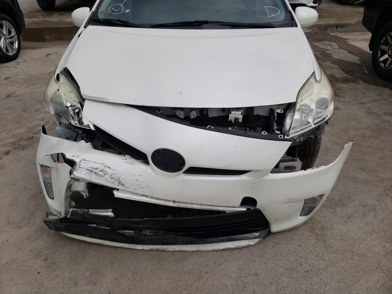Photo 9 from auction – 2013 TOYOTA PRIUS with VIN JTDKN3DU7D1692377
