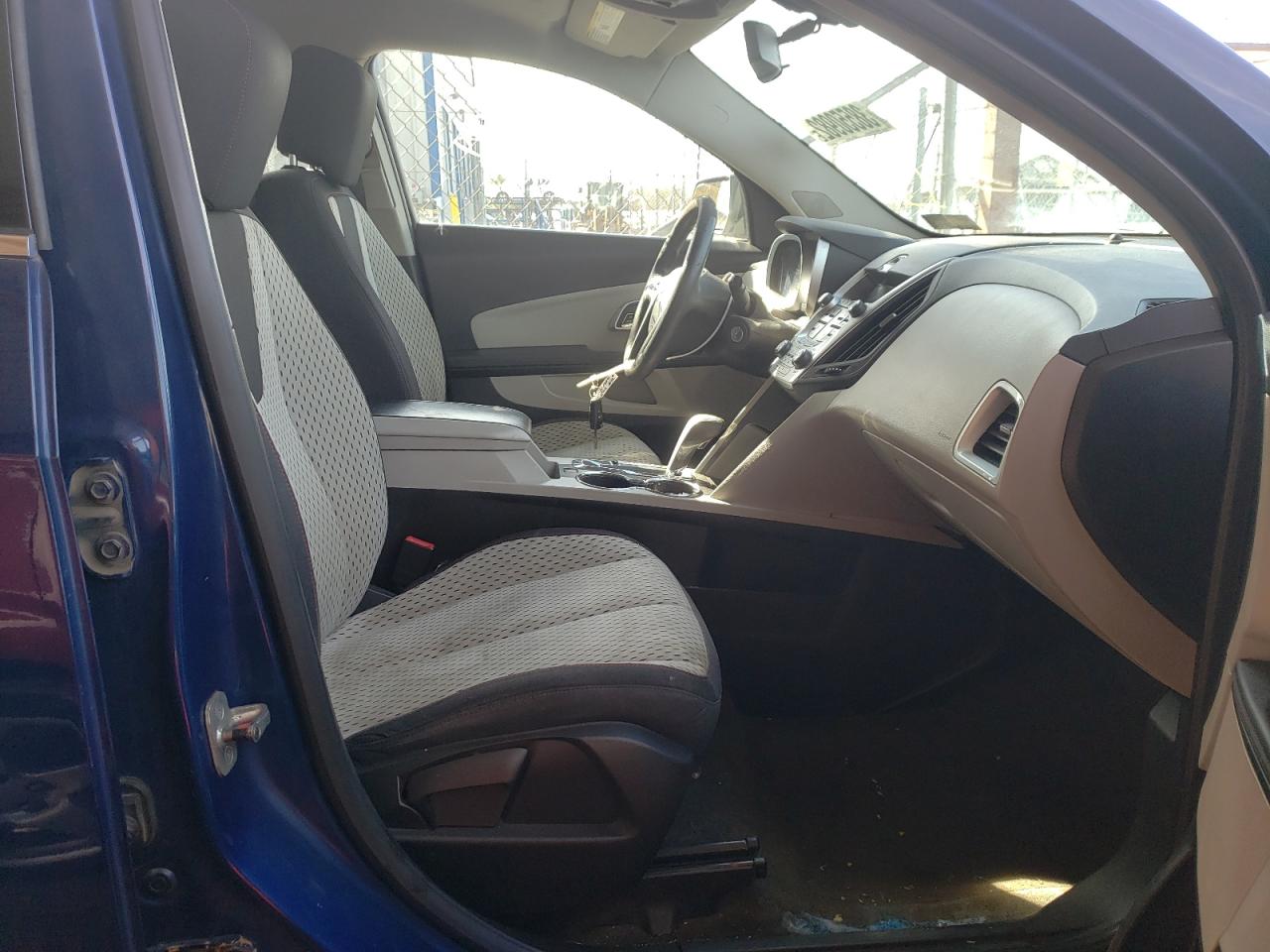 Photo 5 from auction – 2010 CHEVROLET EQUINOX LS with VIN 2CNFLCEW4A6212341
