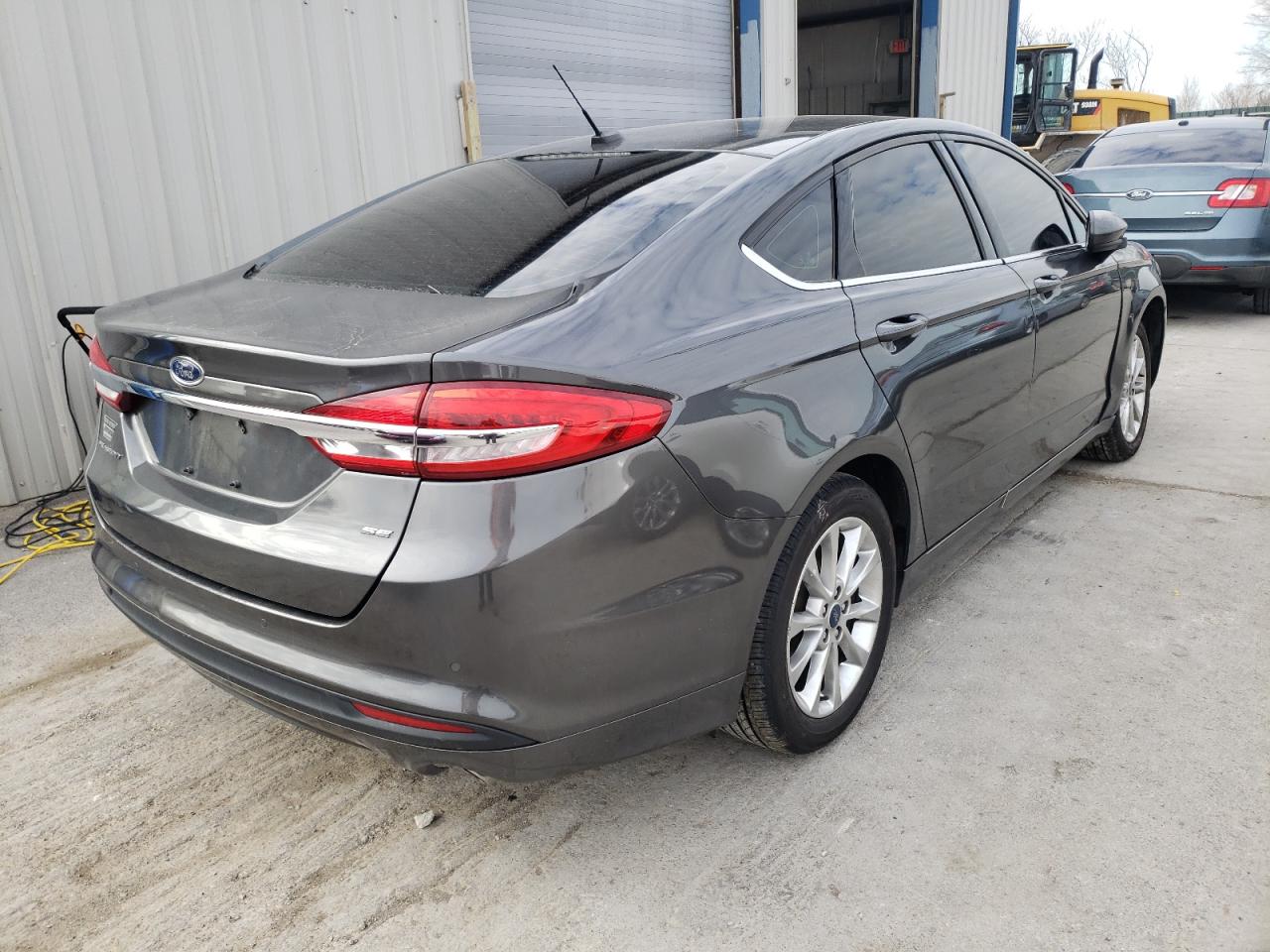 Photo 4 from auction – 2017 FORD FUSION SE with VIN 3FA6P0H74HR221335