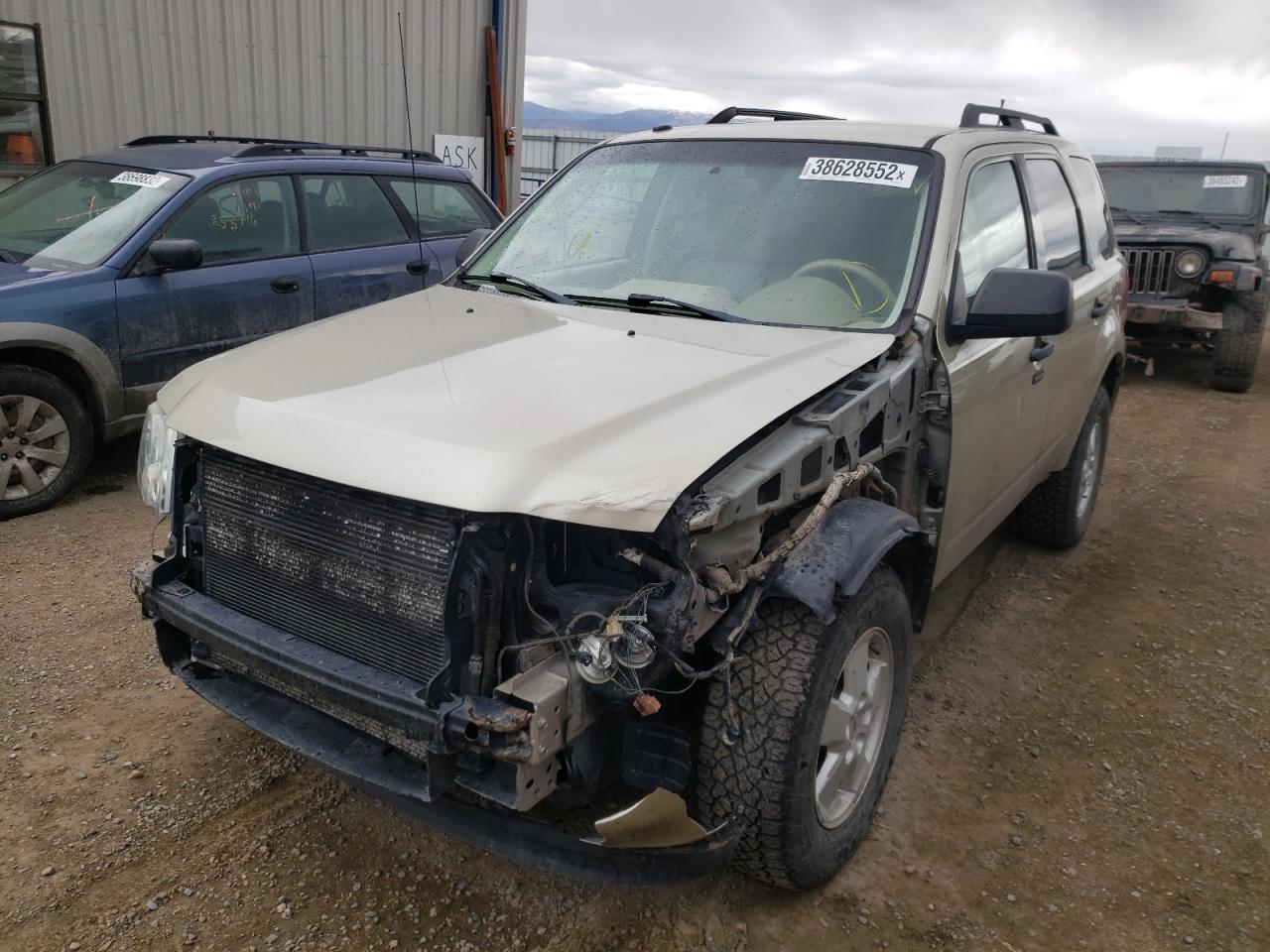 Photo 2 from auction – 2010 FORD ESCAPE XLT with VIN 1FMCU9D79AKB01374