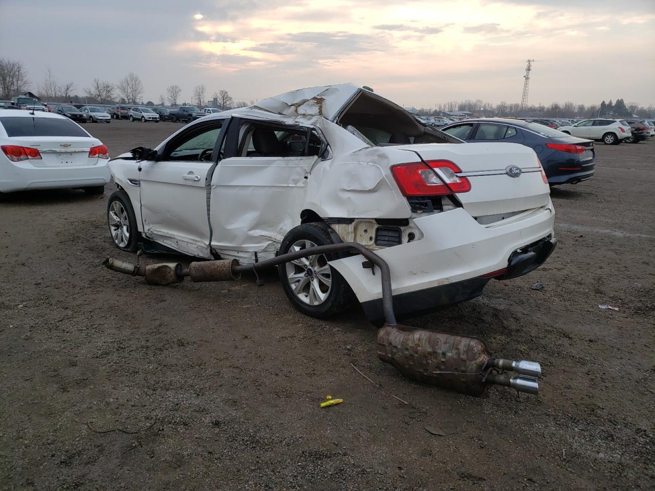 Photo 3 from auction – 2011 FORD TAURUS SEL with VIN 1FAHP2EW9BG106759