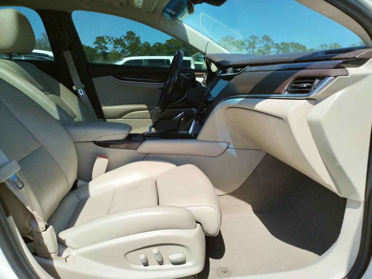Photo 5 from auction – 2014 CADILLAC XTS LUXURY with VIN 2G61M5S37E9252910
