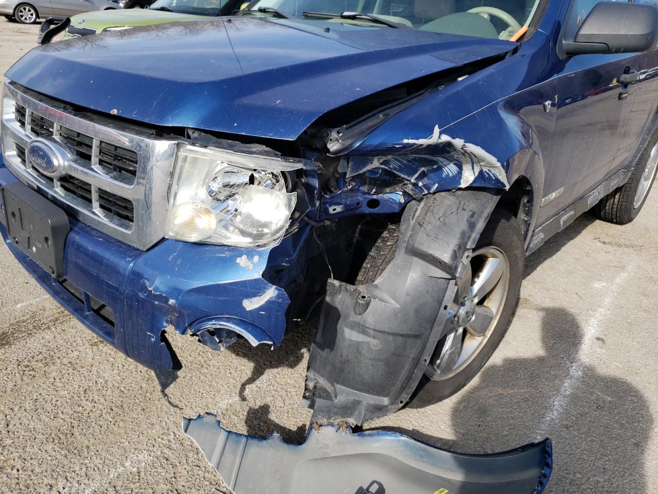 Photo 9 from auction – 2008 FORD ESCAPE XLT with VIN 1FMCU93138KE00589
