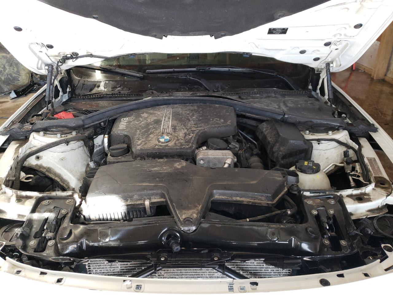 Photo 7 from auction – 2015 BMW 328 XI with VIN WBA3B3G57FNT17891