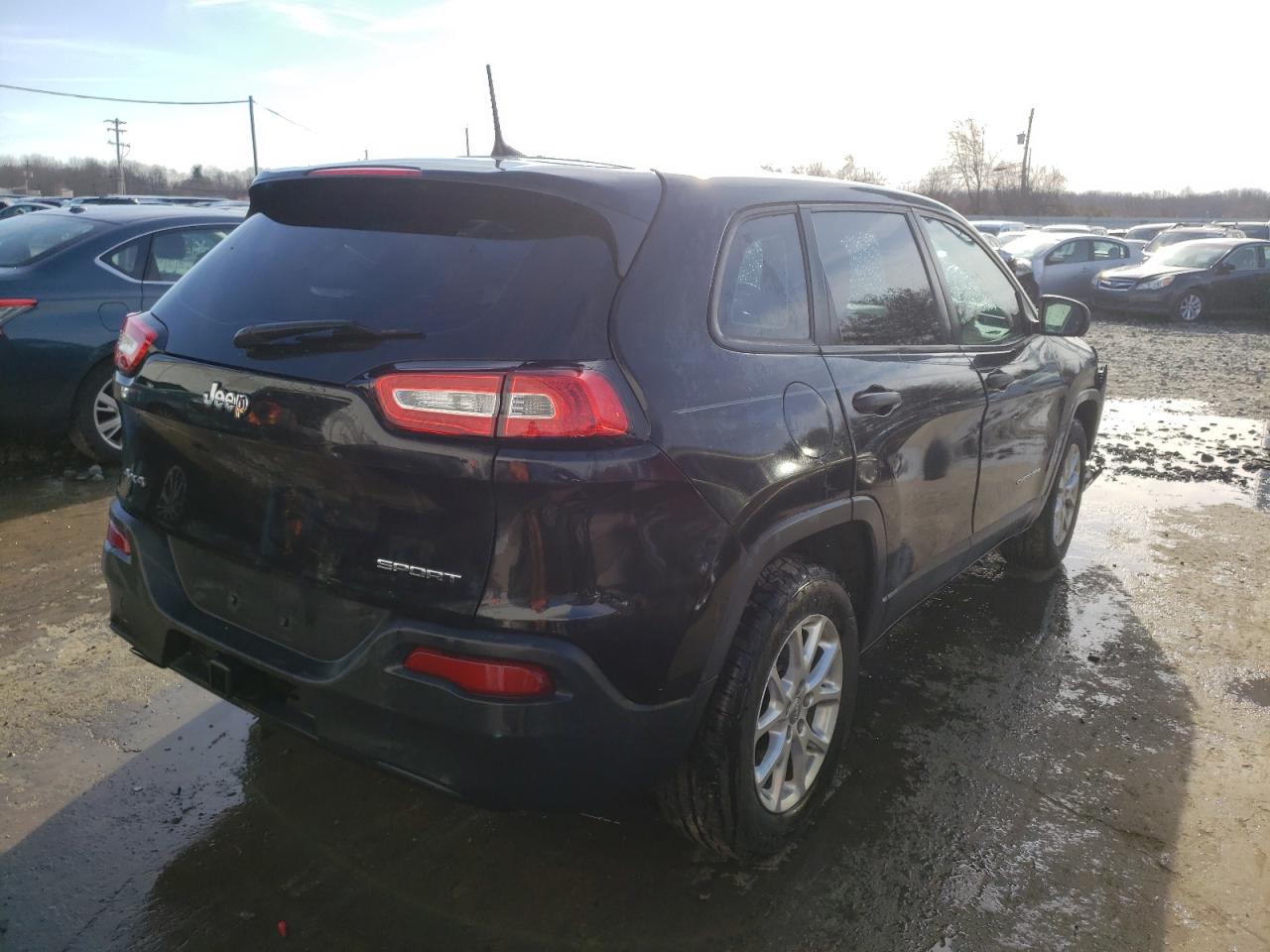 Photo 4 from auction – 2014 JEEP CHEROKEE S with VIN 1C4PJMAB4EW141936