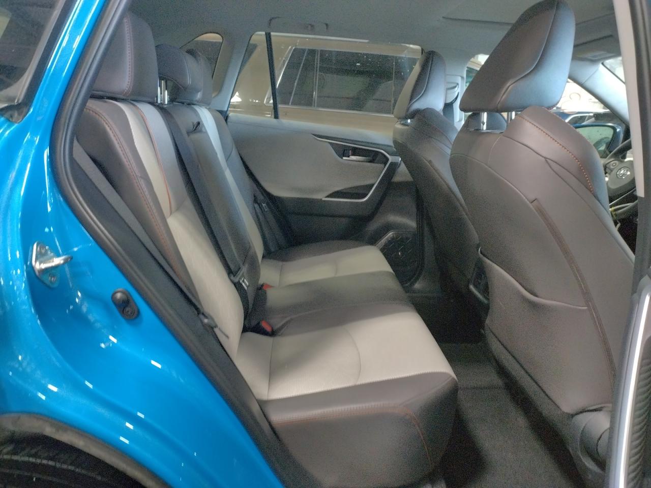 Photo 6 from auction – 2019 TOYOTA RAV4 ADVEN with VIN 2T3J1RFVXKW035118