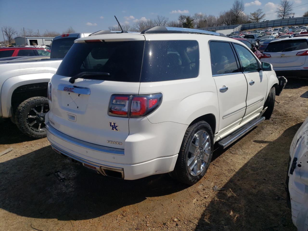 Photo 4 from auction – 2014 GMC ACADIA DEN with VIN 1GKKVTKD2EJ354572