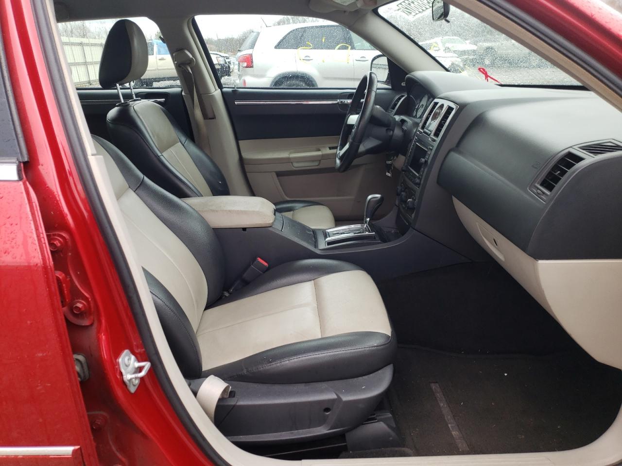Photo 5 from auction – 2007 CHRYSLER 300 TOURIN with VIN 2C3KA53G07H722302