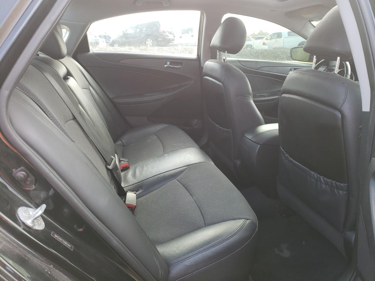 Photo 6 from auction – 2012 HYUNDAI SONATA SE with VIN 5NPEC4AC7CH463449