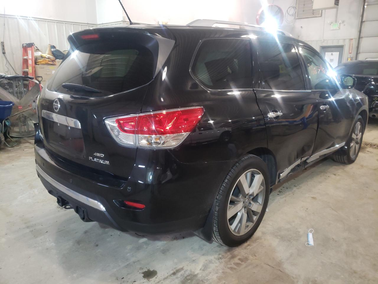 Photo 4 from auction – 2016 NISSAN PATHFINDER with VIN 5N1AR2MM1GC654366