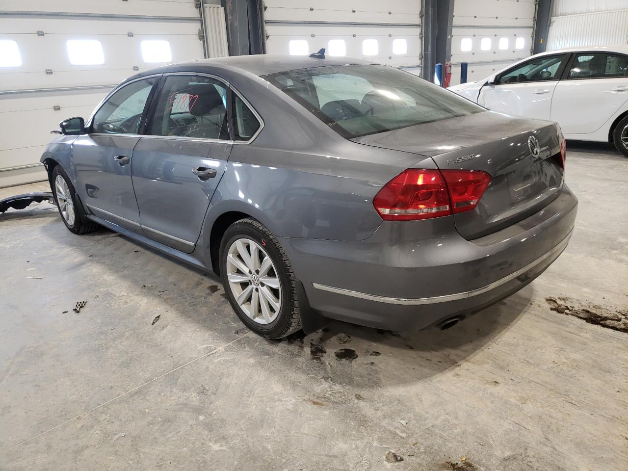 Photo 3 from auction – 2013 VOLKSWAGEN PASSAT SEL with VIN 1VWCH7A37DC098789