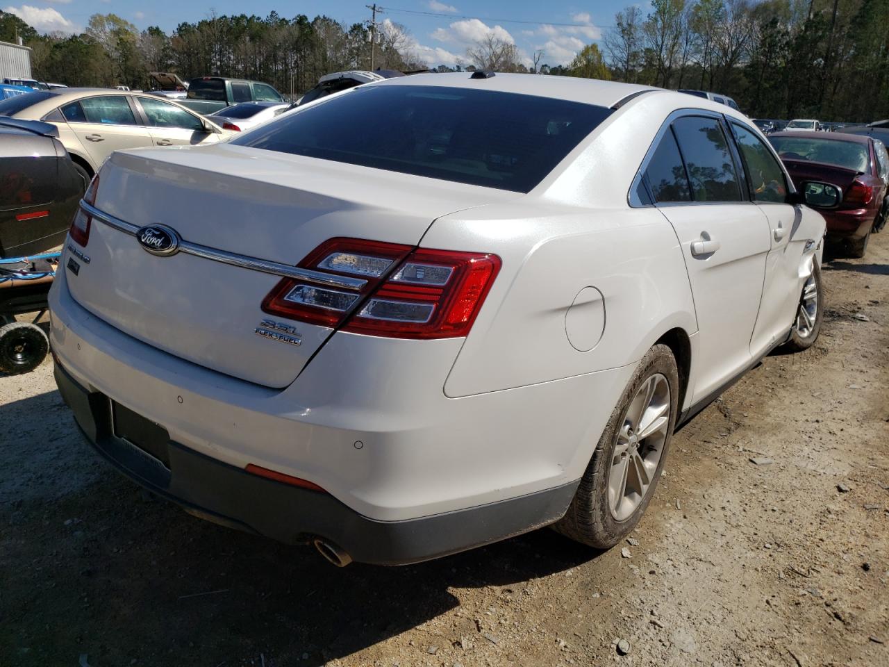 Photo 4 from auction – 2013 FORD TAURUS SEL with VIN 1FAHP2E80DG176607
