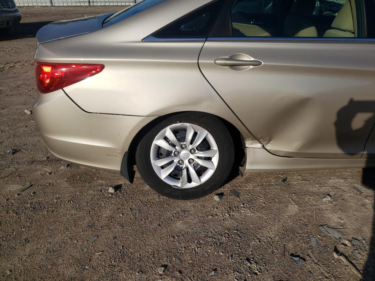 Photo 9 from auction – 2011 HYUNDAI SONATA GLS with VIN 5NPEB4AC6BH203741