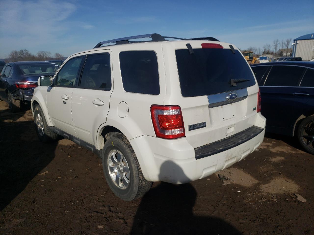Photo 3 from auction – 2010 FORD ESCAPE LIM with VIN 1FMCU9EGXAKB89415