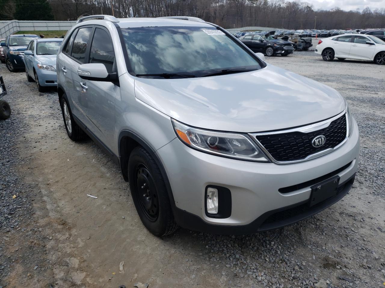 Photo 1 from auction – 2014 KIA SORENTO LX with VIN 5XYKT4A64EG512811