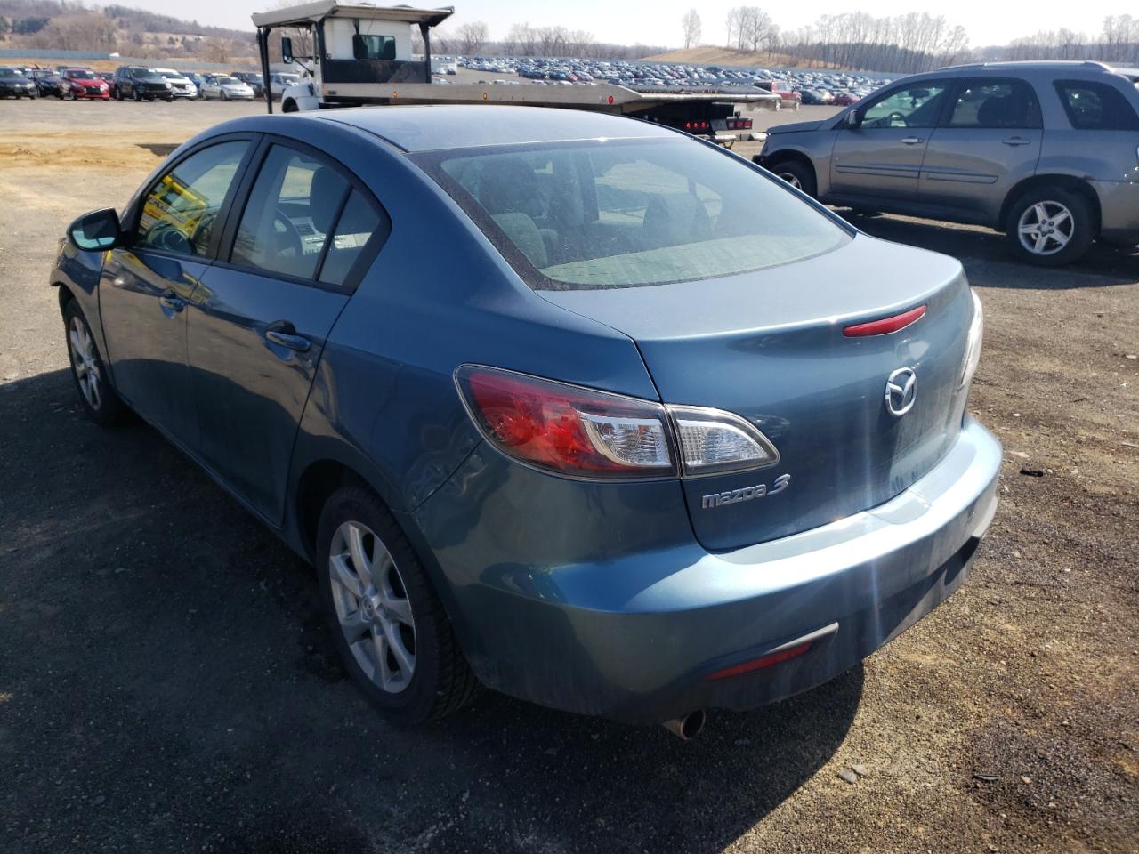 Photo 3 from auction – 2010 MAZDA 3 I with VIN JM1BL1SF3A1160117