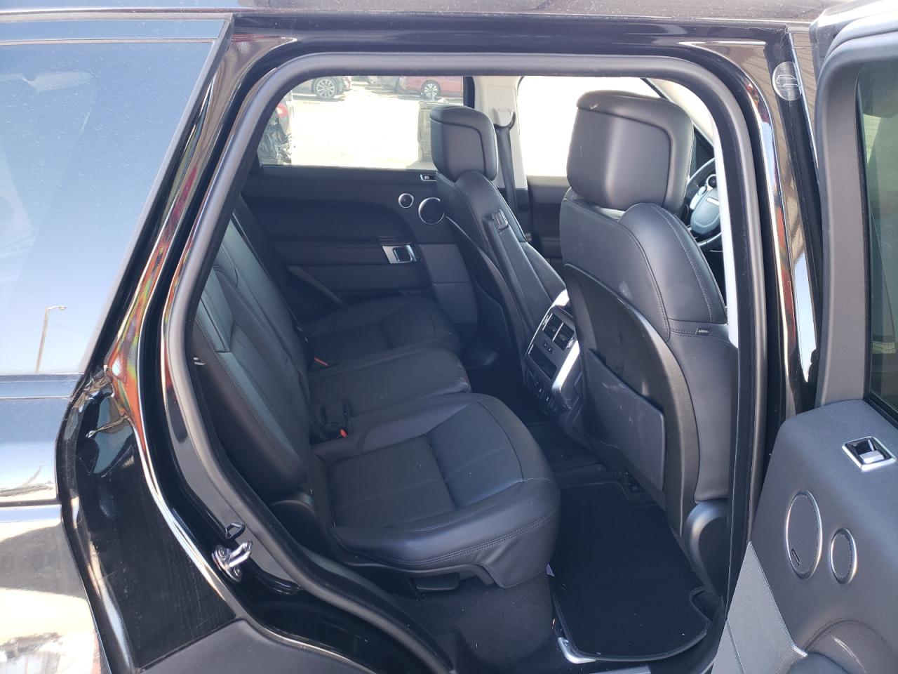 Photo 6 from auction – 2020 LAND ROVER RANGE ROVE with VIN SALWR2SU8LA701050