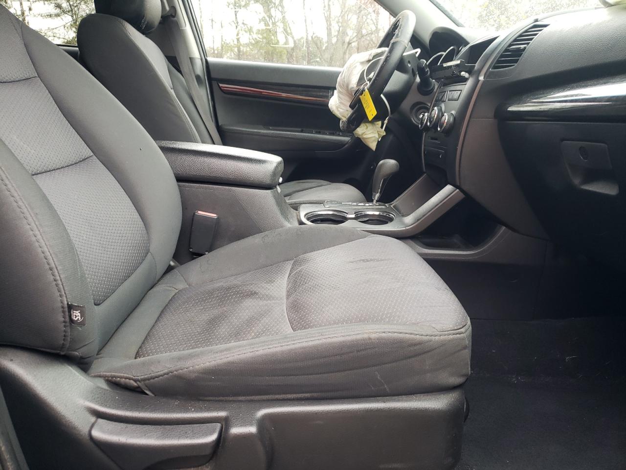 Photo 5 from auction – 2012 KIA SORENTO BA with VIN 5XYKT3A63CG241120