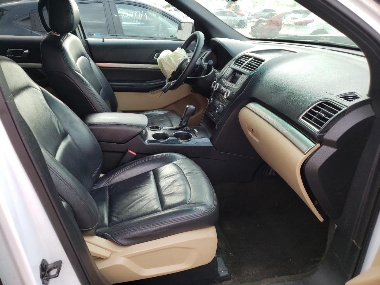 Photo 5 from auction – 2016 FORD EXPLORER with VIN 1FM5K7B81GGB70280