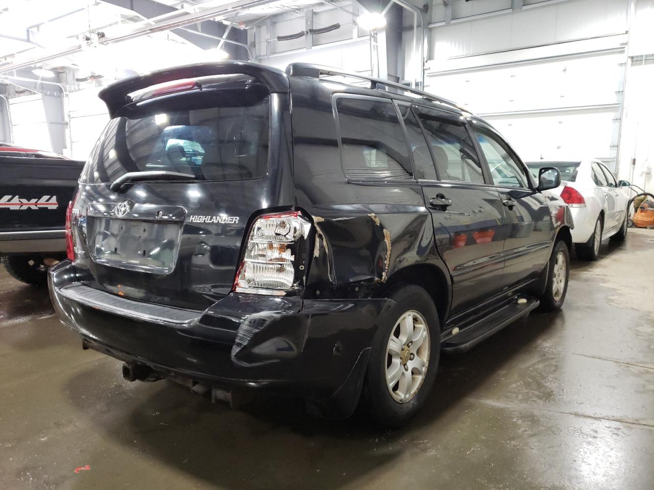 Photo 4 from auction – 2002 TOYOTA HIGHLANDER with VIN JTEGF21A820068660