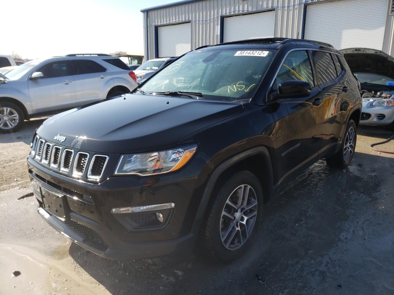 Photo 2 from auction – 2017 JEEP COMPASS LA with VIN 3C4NJDBB0HT665102