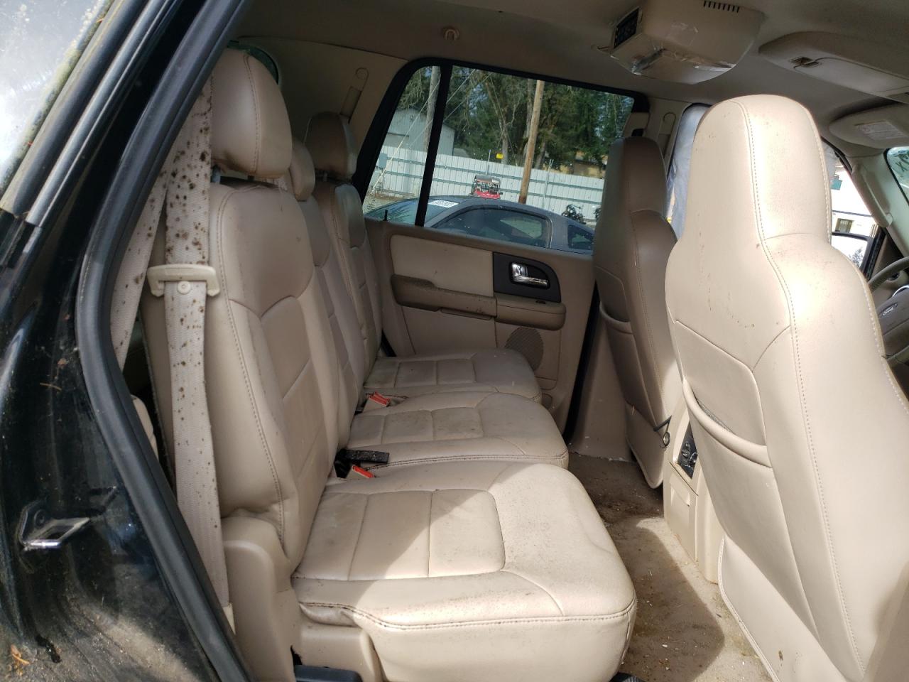 Photo 6 from auction – 2006 FORD EXPEDITION with VIN 1FMPU17556LA85057