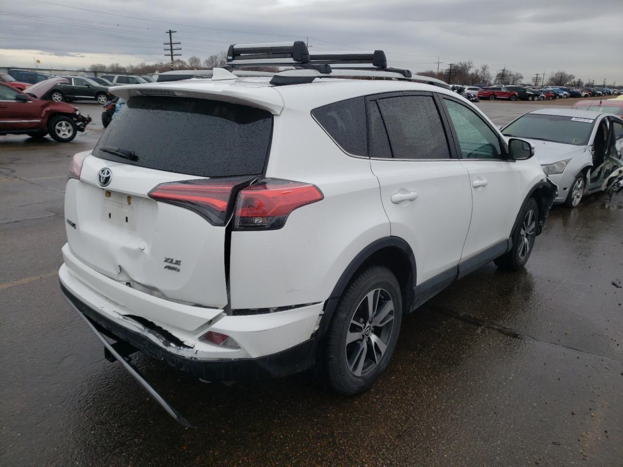 Photo 4 from auction – 2018 TOYOTA RAV4 ADVEN with VIN 2T3RFREV0JW796776
