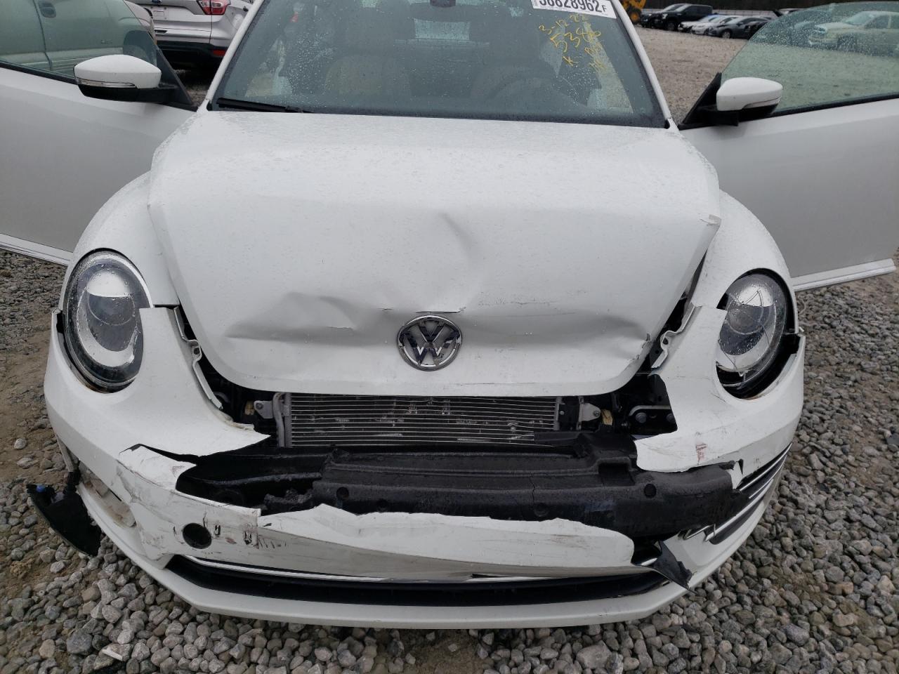Photo 7 from auction – 2018 VOLKSWAGEN BEETLE S with VIN 3VWFD7AT5JM705386