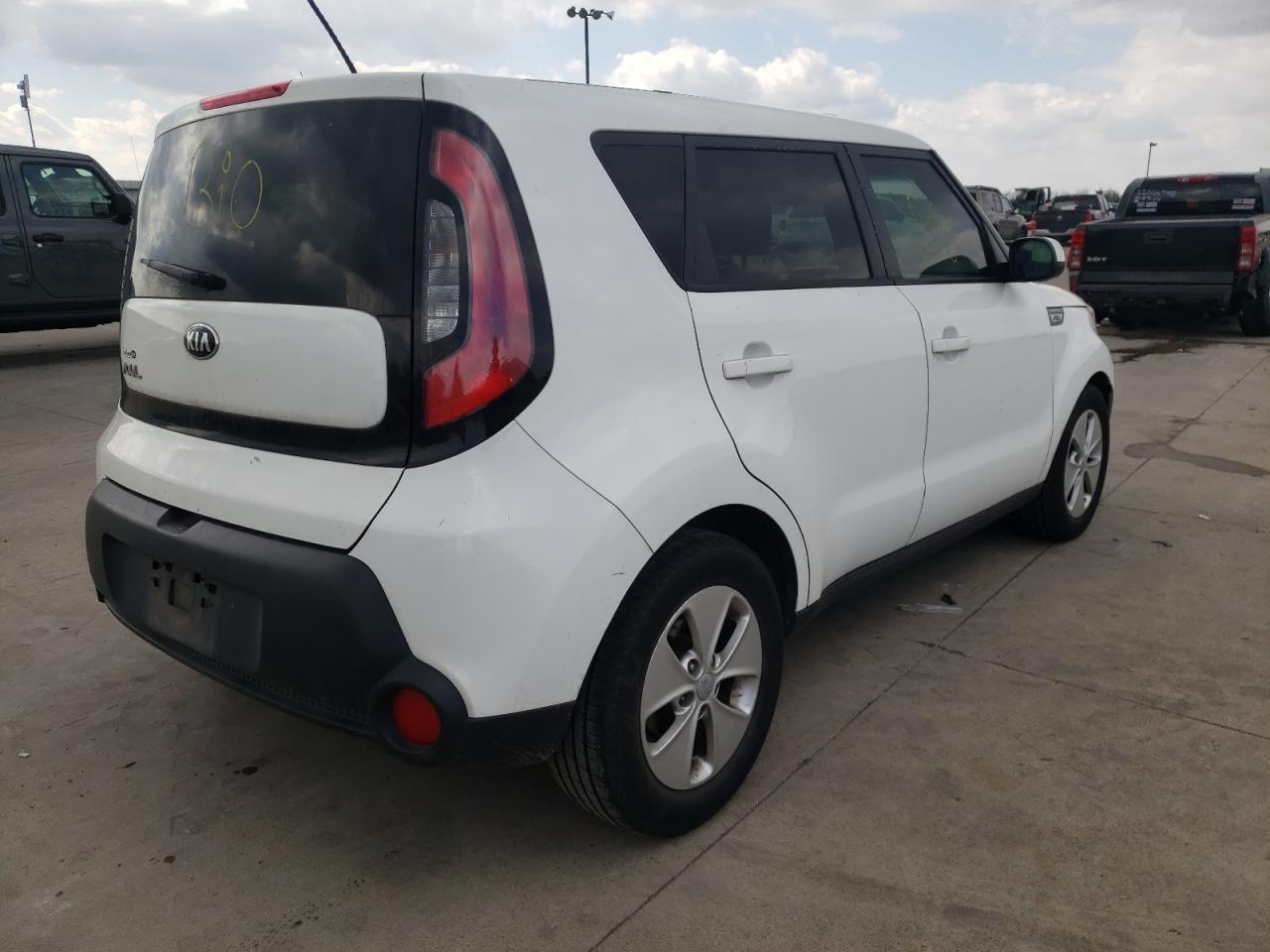 Photo 4 from auction – 2016 KIA SOUL with VIN KNDJN2A29G7275367