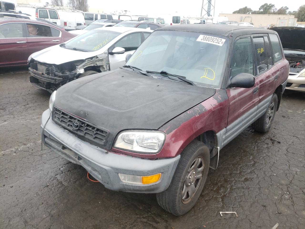 Photo 2 from auction – 1998 TOYOTA RAV4 with VIN JT3GP10V6W7033231