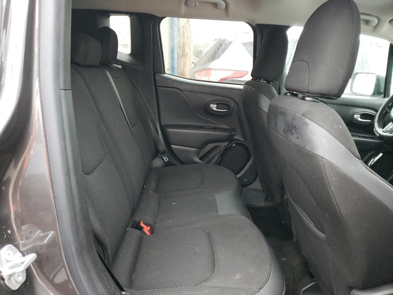 Photo 6 from auction – 2018 JEEP RENEGADE L with VIN ZACCJABB5JPJ71706