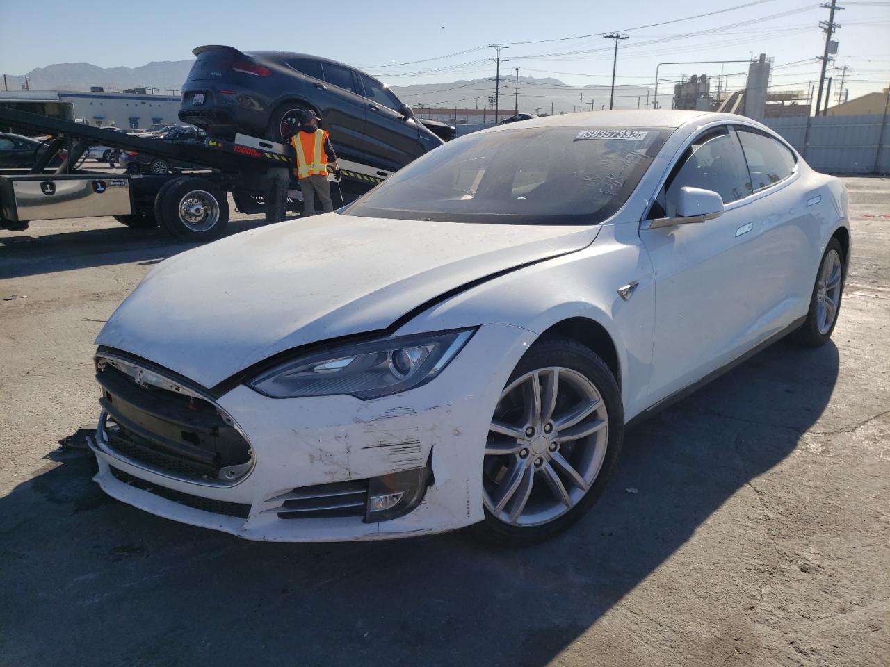 Photo 2 from auction – 2013 TESLA MODEL S with VIN 5YJSA1DG8DFP08491