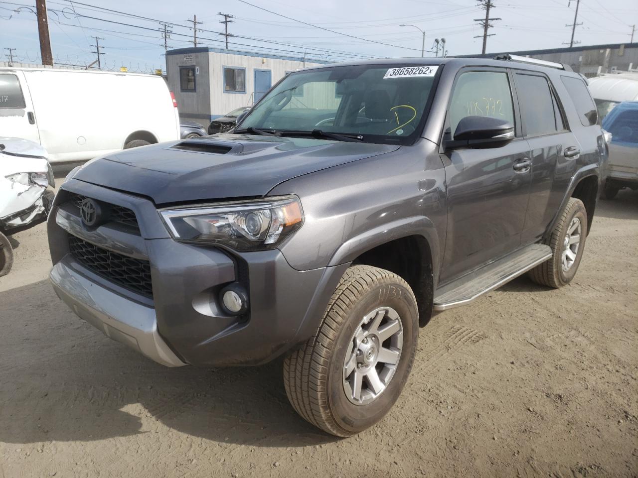 Photo 2 from auction – 2015 TOYOTA 4RUNNER SR with VIN JTEBU5JR8F5260760