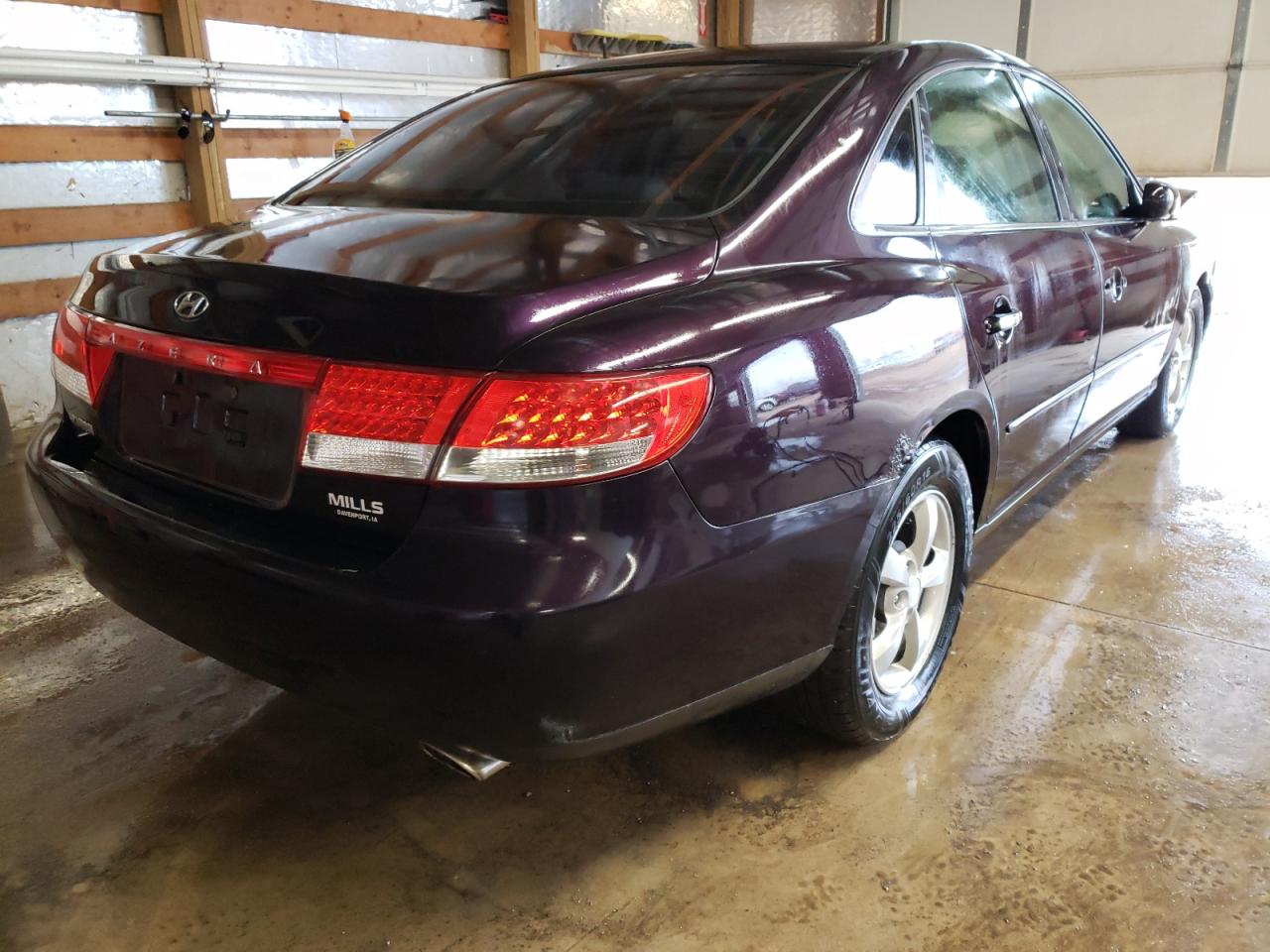 Photo 4 from auction – 2006 HYUNDAI AZERA SE with VIN KMHFC46F66A070024