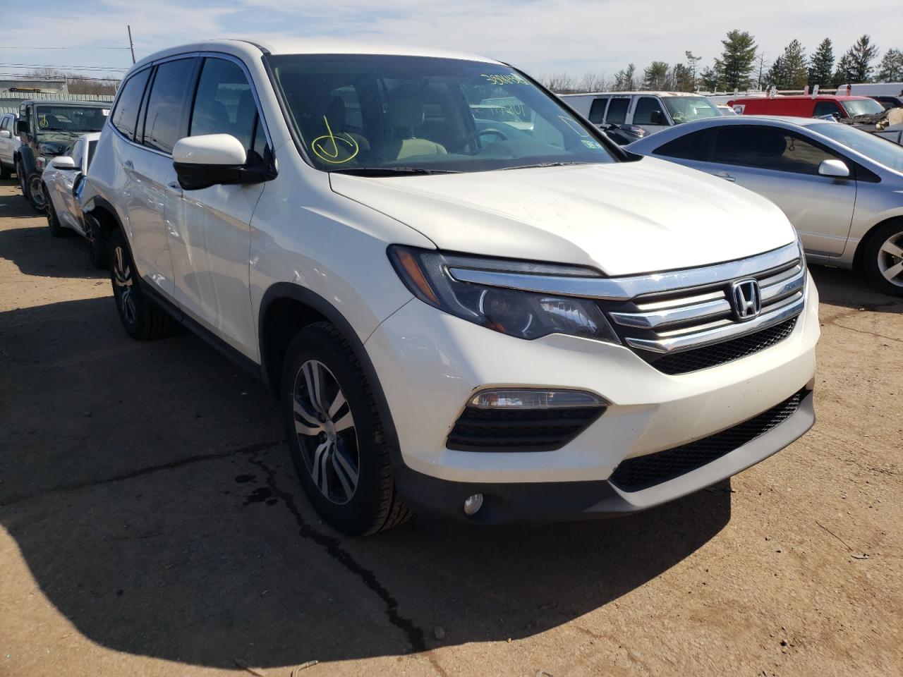 HONDA PILOT EX 2016 with VIN 5FNYF6H3XGB010971 - Photo from auction
