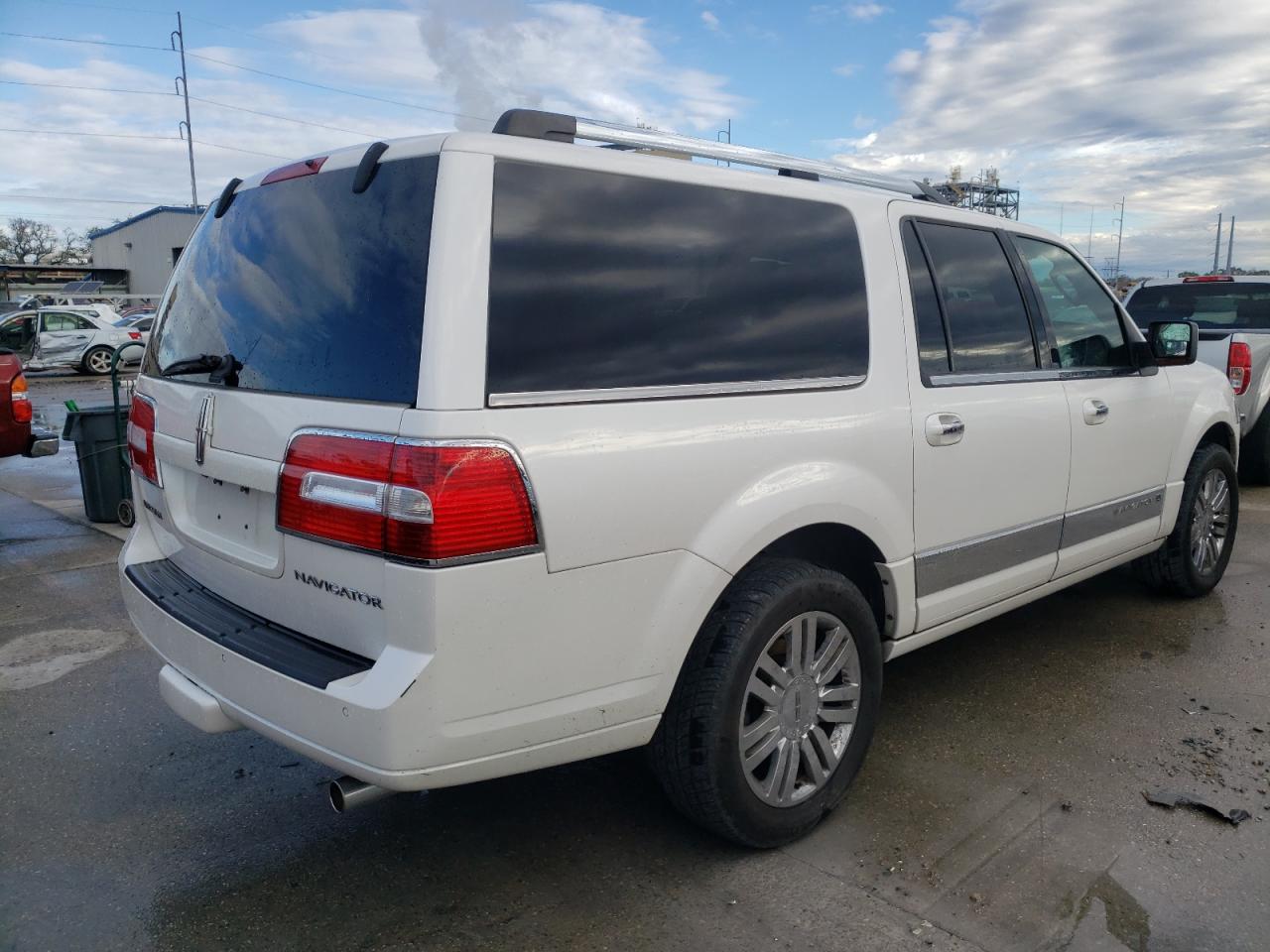 Photo 4 from auction – 2009 LINCOLN NAVIGATOR with VIN 5LMFL27539EJ00150