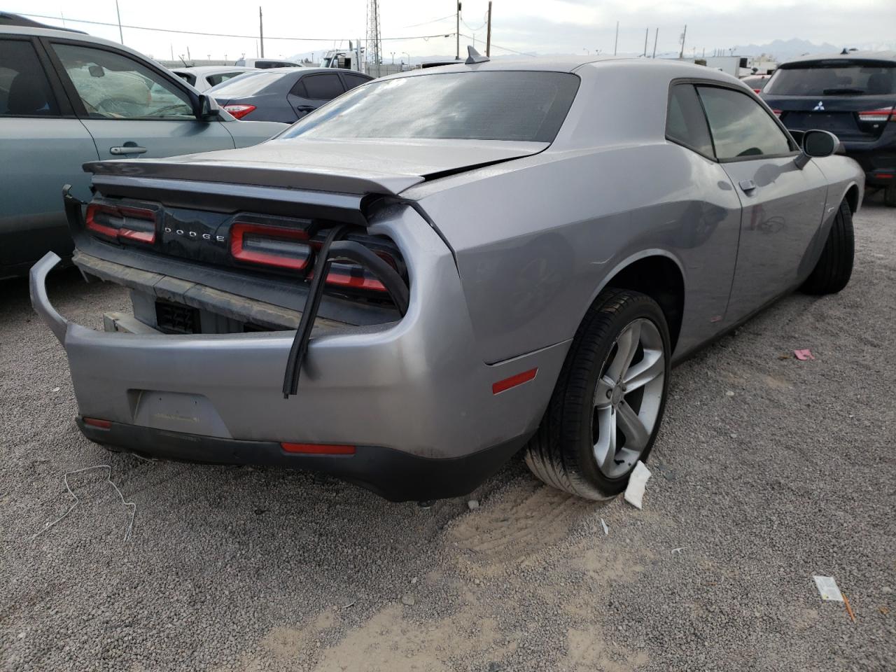 Photo 4 from auction – 2015 DODGE CHALLENGER with VIN 2C3CDZAT8FH711100