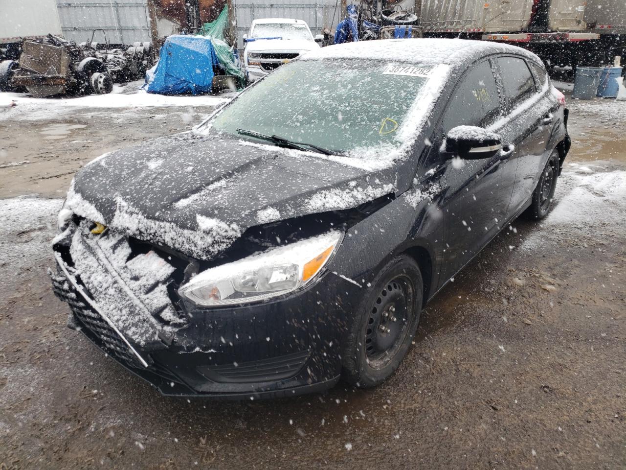 Photo 2 from auction – 2018 FORD FOCUS SE with VIN 1FADP3K24JL219000
