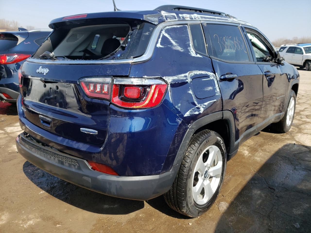 Foto 4 de la subasta – 2018 JEEP COMPASS LA con VIN 3C4NJDBB9JT191043