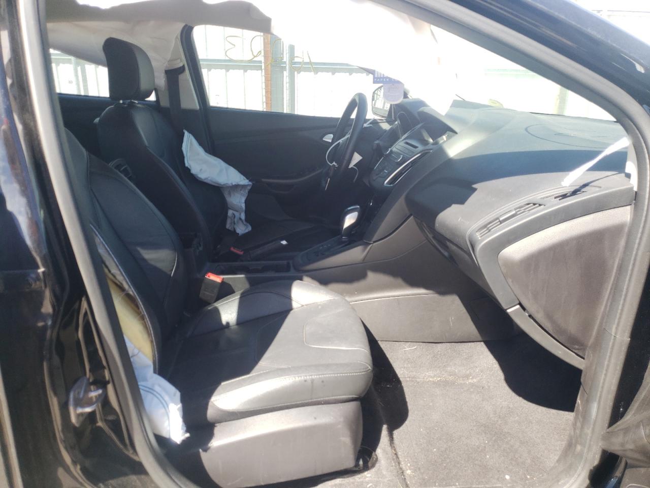 Photo 5 from auction – 2016 FORD FOCUS SE with VIN 1FADP3F26GL238263