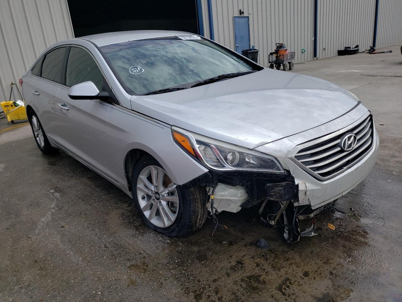 Photo 1 from auction – 2015 HYUNDAI SONATA SE with VIN 5NPE24AF2FH164615