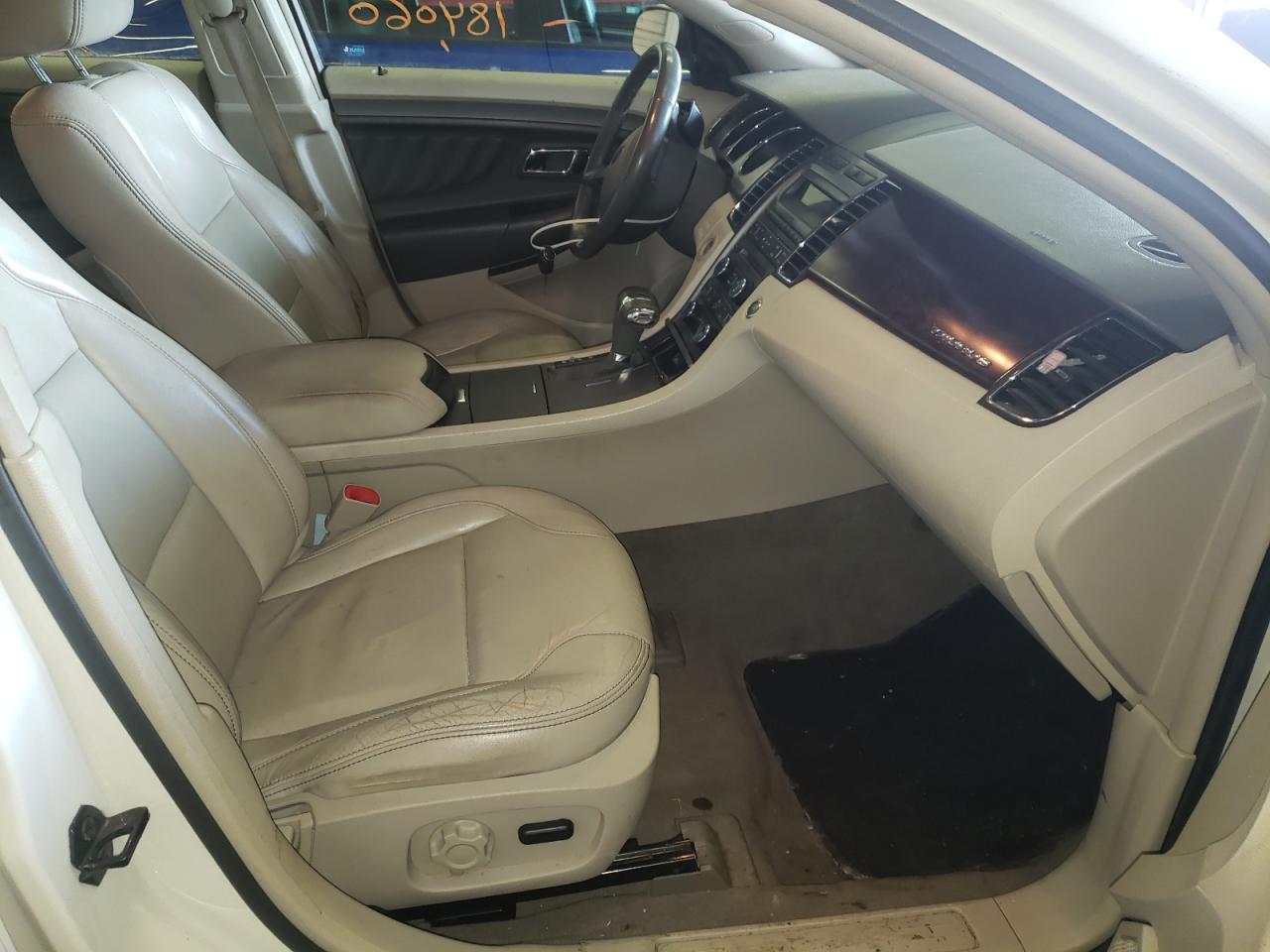 Photo 5 from auction – 2011 FORD TAURUS SEL with VIN 1FAHP2EW7BG143728