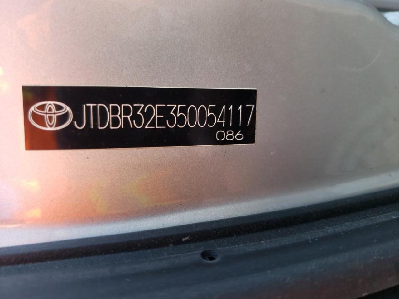 Photo 10 from auction – 2005 TOYOTA COROLLA CE with VIN JTDBR32E350054117