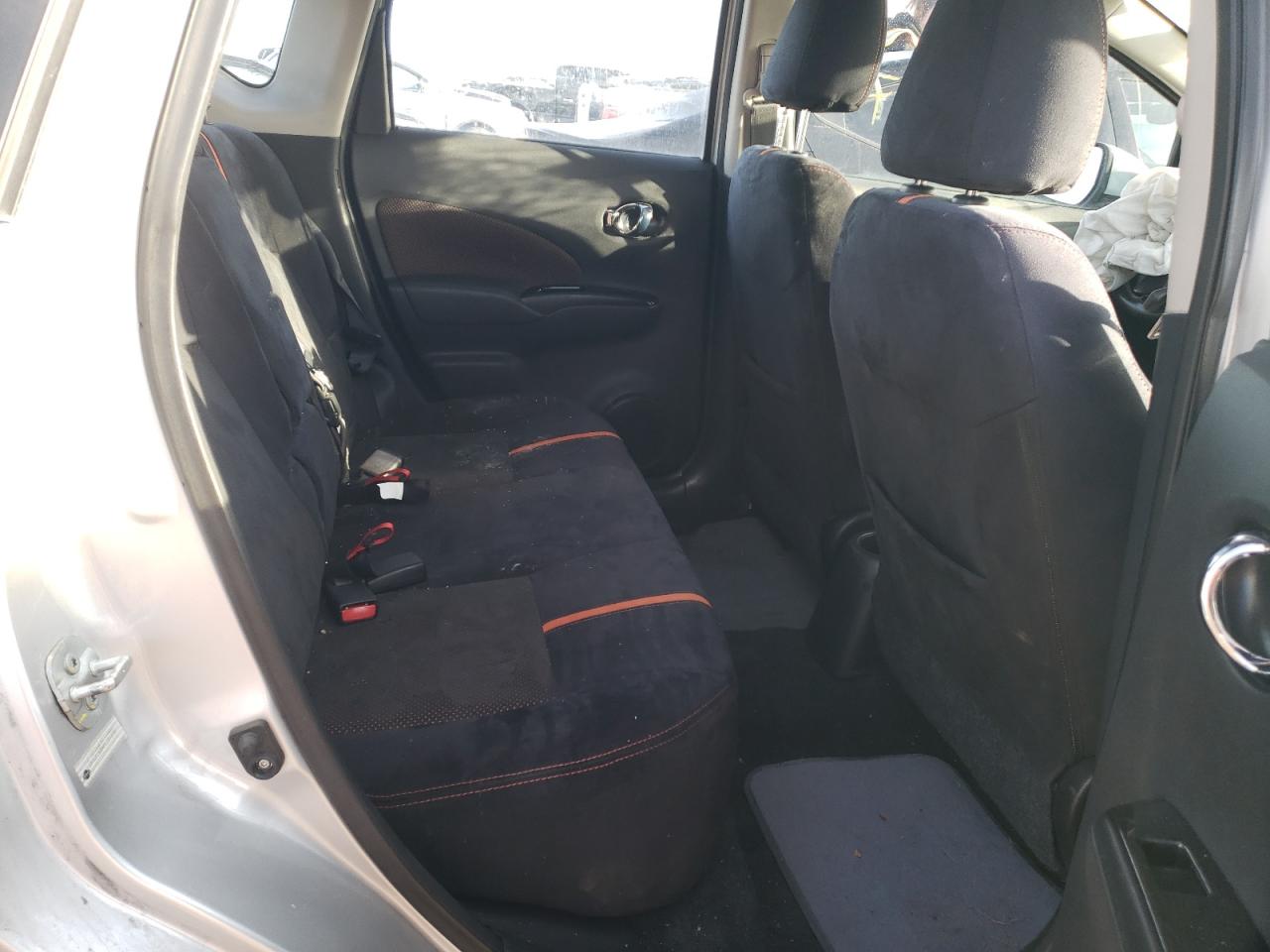 Photo 6 from auction – 2015 NISSAN VERSA NOTE with VIN 3N1CE2CP4FL367758