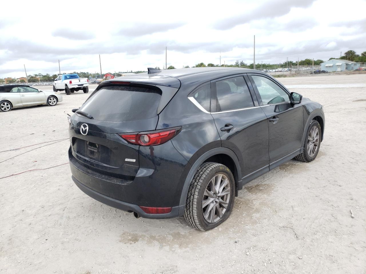 Photo 4 from auction – 2019 MAZDA CX-5 GRAND with VIN JM3KFADMXK1553592